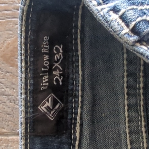 ROCK & ROLL Cowgirl "Rival Low Rise" Bootcut blingy rodeo jeans sz 24x32L euc - Picture 4 of 15